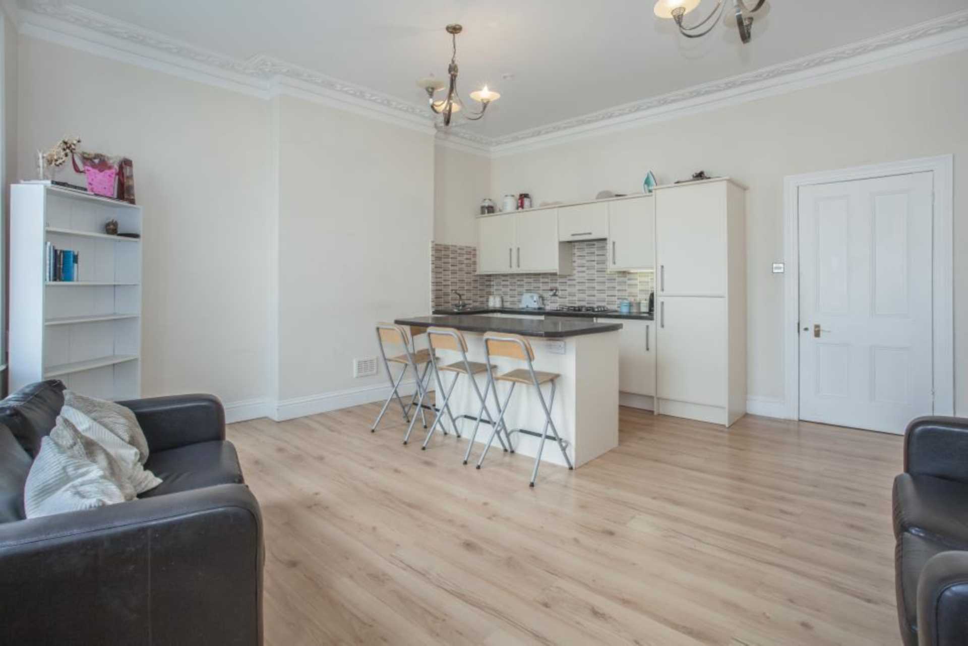Uxbridge Road, Shepherds Bush, W12 8LH, Image 2