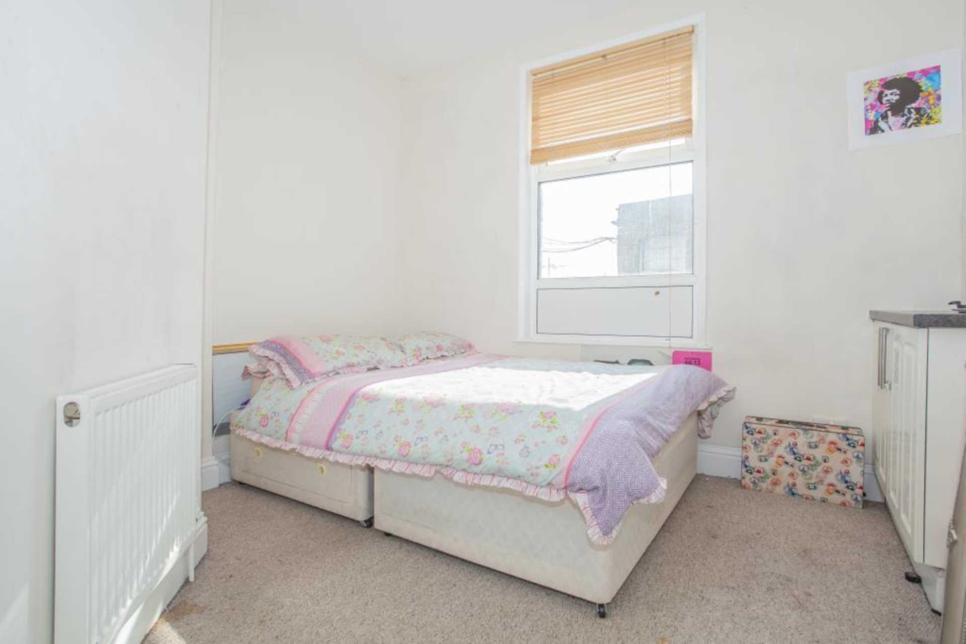 Uxbridge Road, Shepherds Bush, W12 8LH, Image 6