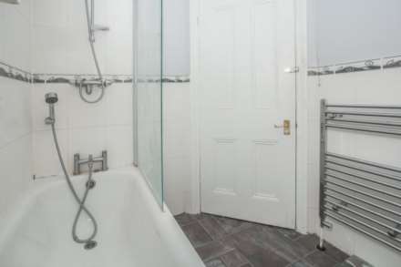 Uxbridge Road, Shepherds Bush, W12 8LH, Image 5