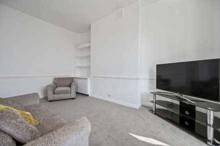 Ormiston Grove, Shepherds Bush, London W12 0JT, Image 10