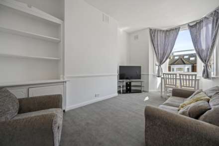 Ormiston Grove, Shepherds Bush, London W12 0JT, Image 2