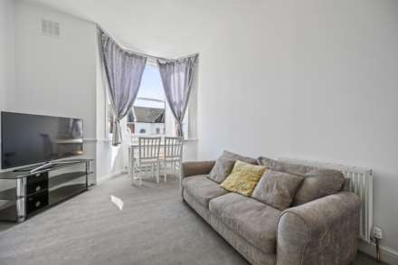 Ormiston Grove, Shepherds Bush, London W12 0JT, Image 9