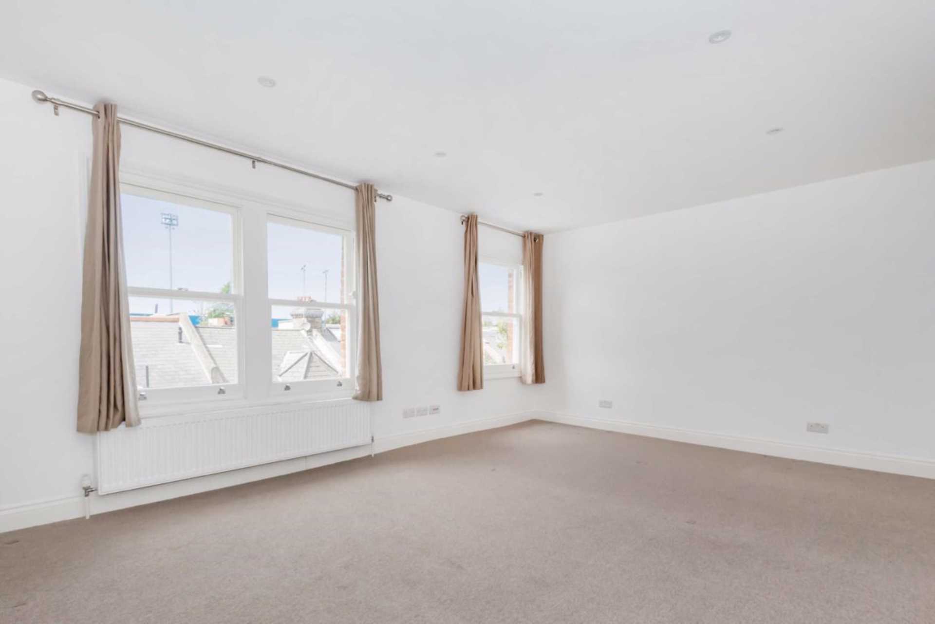 Tunis Road, London W12 7EY, Image 3