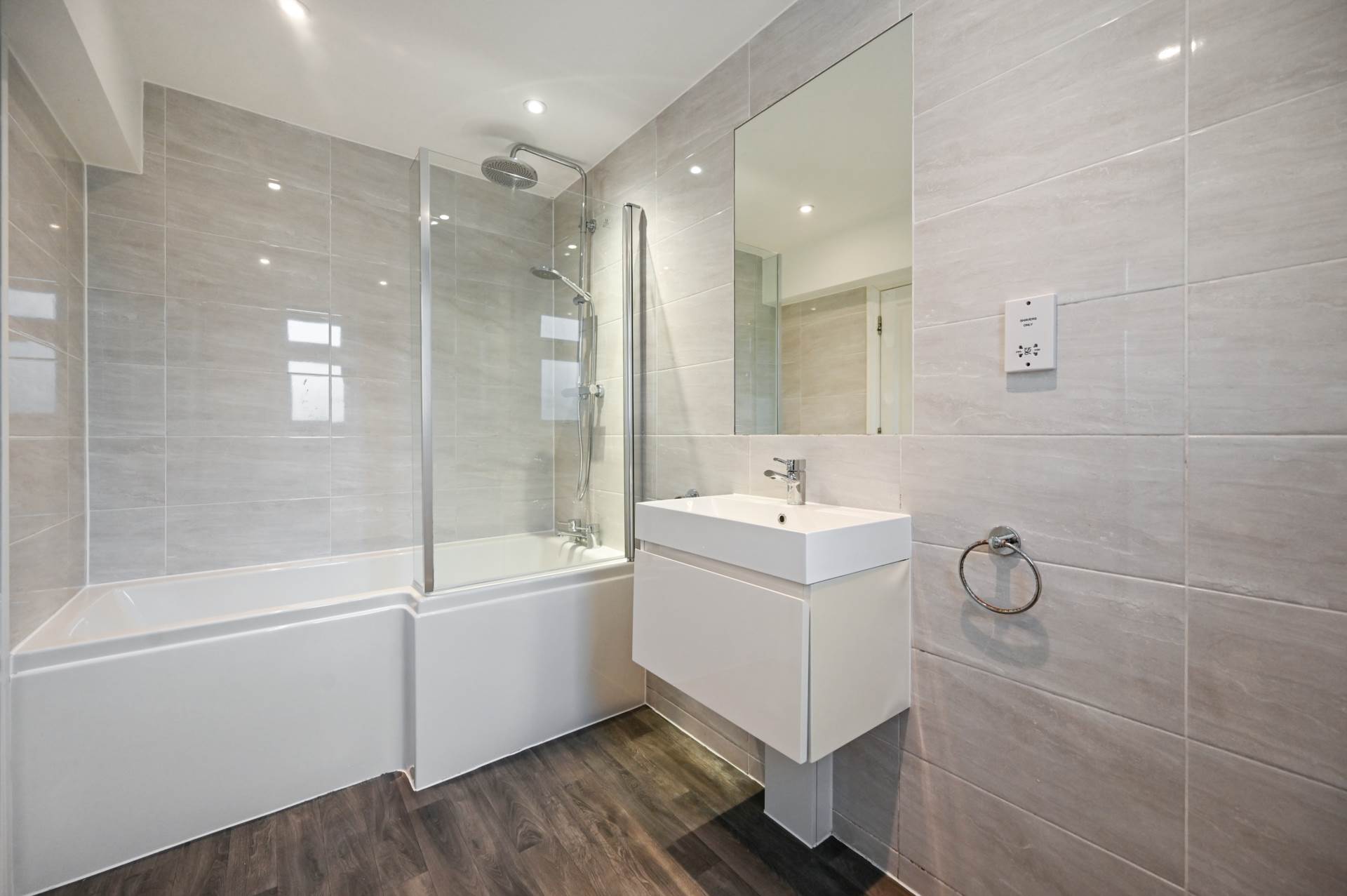 Tunis Road, London W12 7EY, Image 8