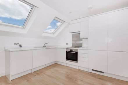 2 Bedroom Flat, Tunis Road, London W12 7EY