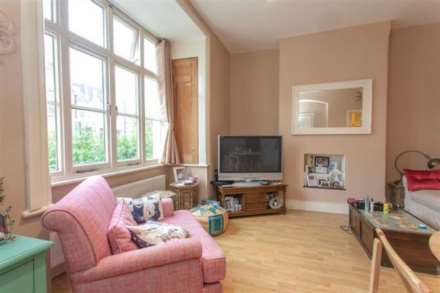 St Stephens Avenue, London, W12 8JH, Image 4