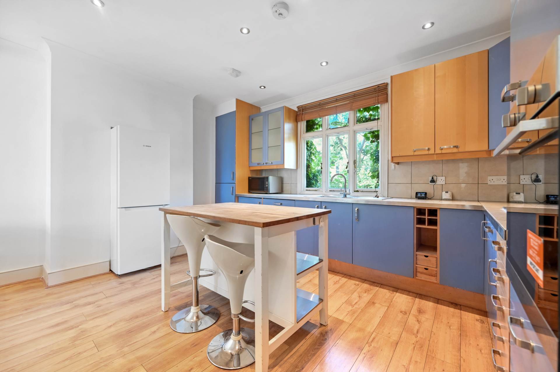 St Stephens Avenue, Shepherds Bush, W12 8JH, Image 1