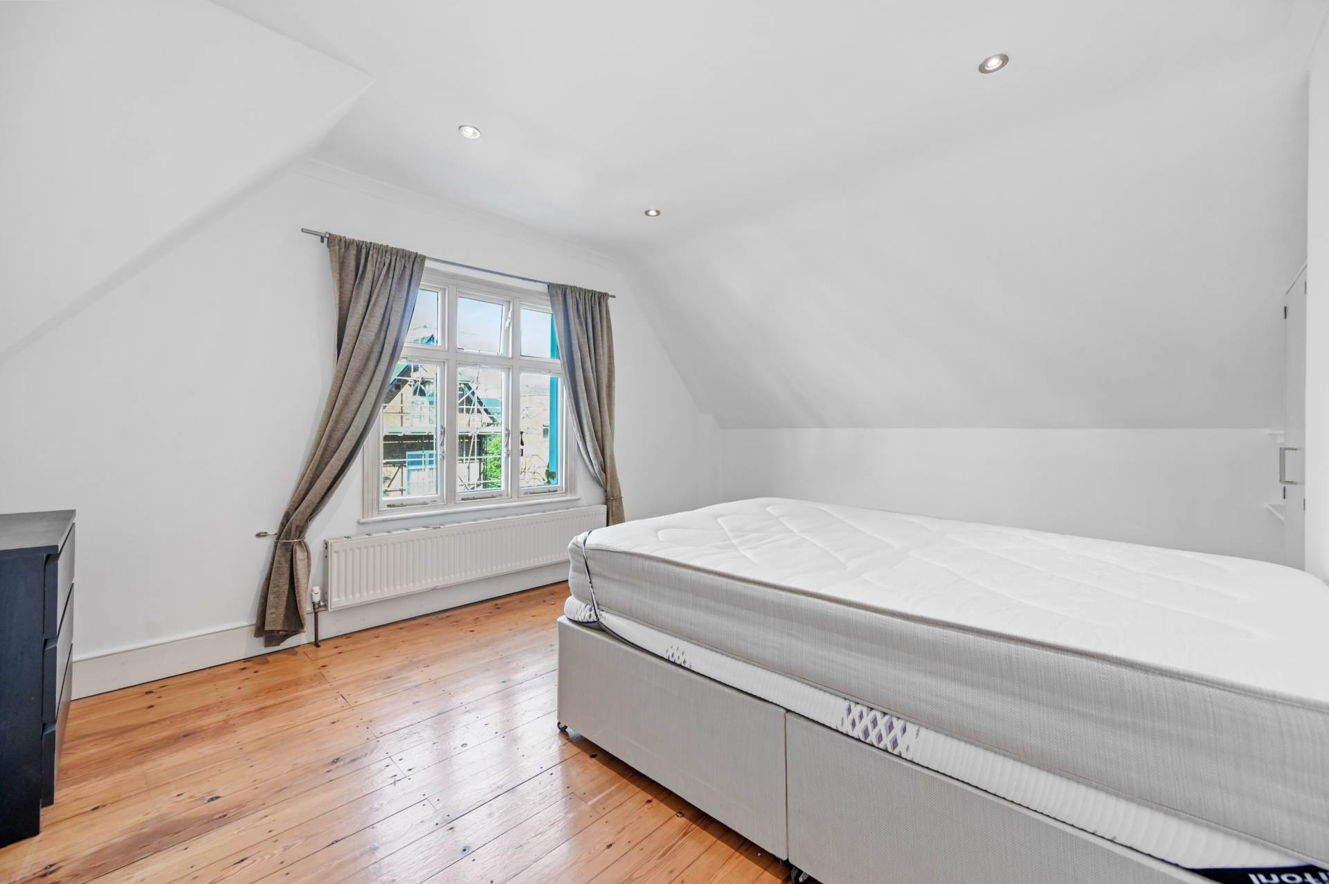 St Stephens Avenue, Shepherds Bush, W12 8JH, Image 9