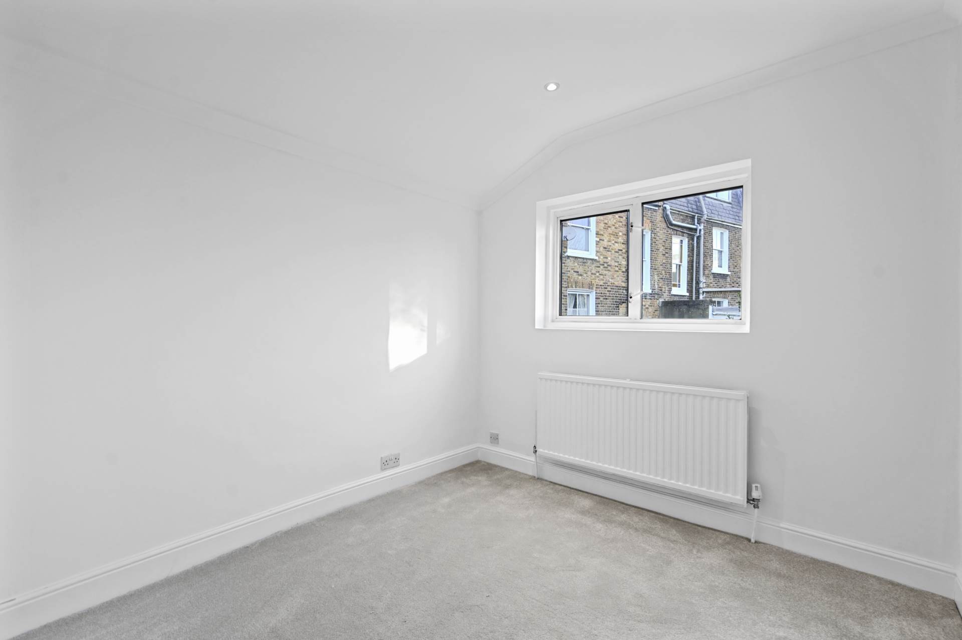 Sterne Street, Shepherds Bush, W12 8AB, Image 12