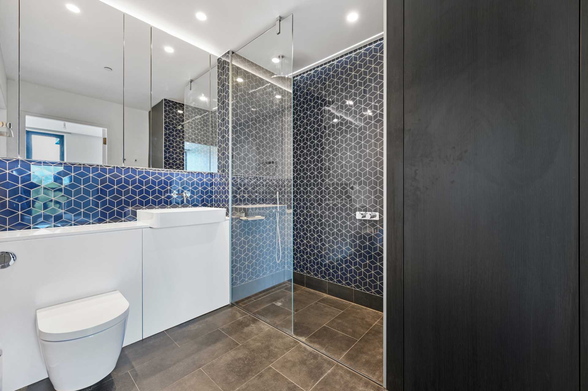 Wood Crescent, White City, London W12 7GN, Image 10