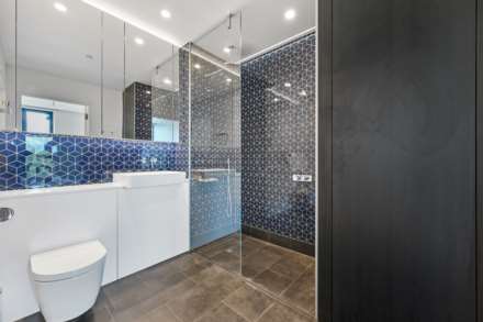Wood Crescent, White City, London W12 7GN, Image 10