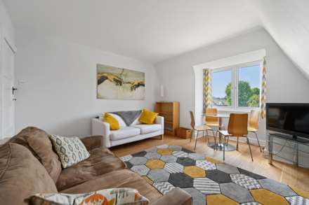 2 Bedroom Flat, Chiswick Lane, Chiswick, London W4 2LR