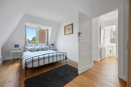 Chiswick Lane, Chiswick, London W4 2LR, Image 3