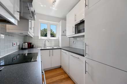 Chiswick Lane, Chiswick, London W4 2LR, Image 5