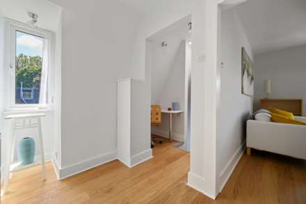 Chiswick Lane, Chiswick, London W4 2LR, Image 8