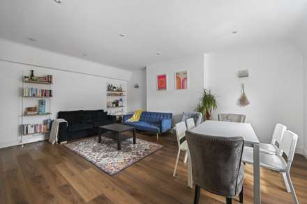 2 Bedroom Flat, BAKER STREET, LONDON, W1U 6FY
