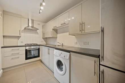 Sterne Street, Shepherds Bush, London W12 8AD, Image 2