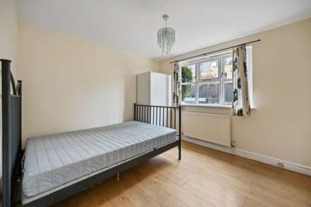 Sterne Street, Shepherds Bush, London W12 8AD, Image 8