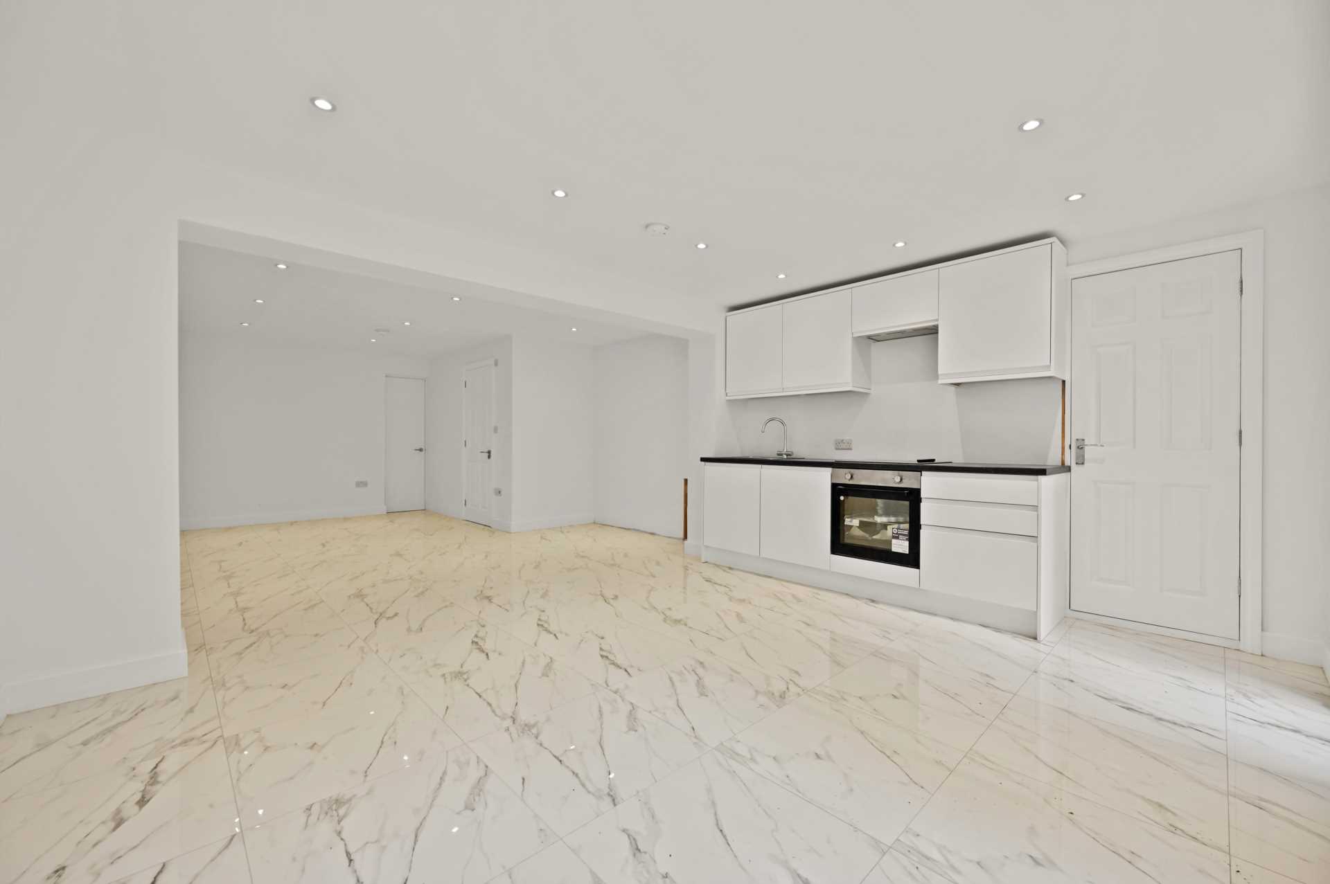 Uxbridge Road, Shepherds Bush, LONDON, W12 9RA, Image 2
