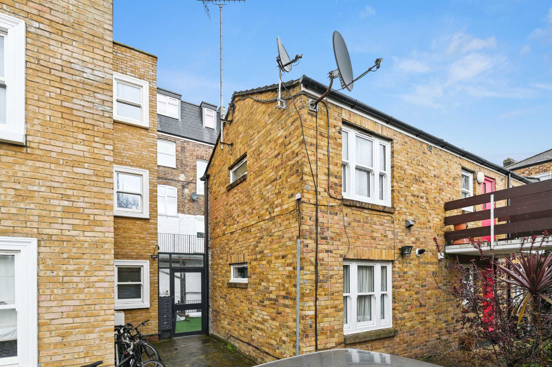 Uxbridge Road, Shepherds Bush, LONDON, W12 9RA, Image 7