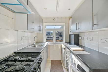 Uxbridge Road, Shepherds Bush LONDON, W12 8NR, Image 4