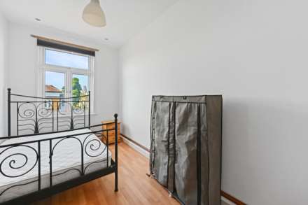 Uxbridge Road, Shepherds Bush LONDON, W12 8NR, Image 9