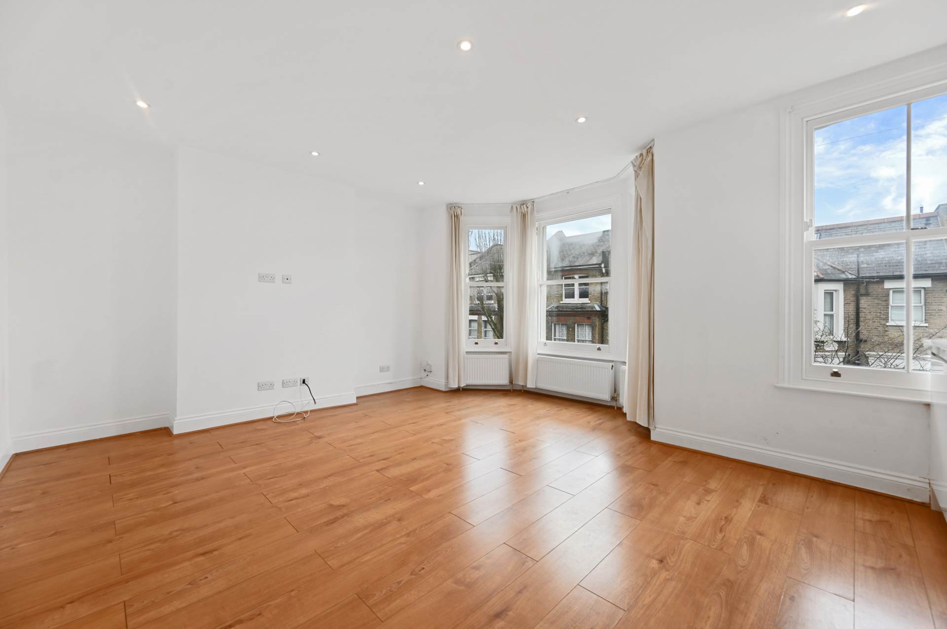 Tunis Road, Shepherds Bush, London W12 7EY, Image 1