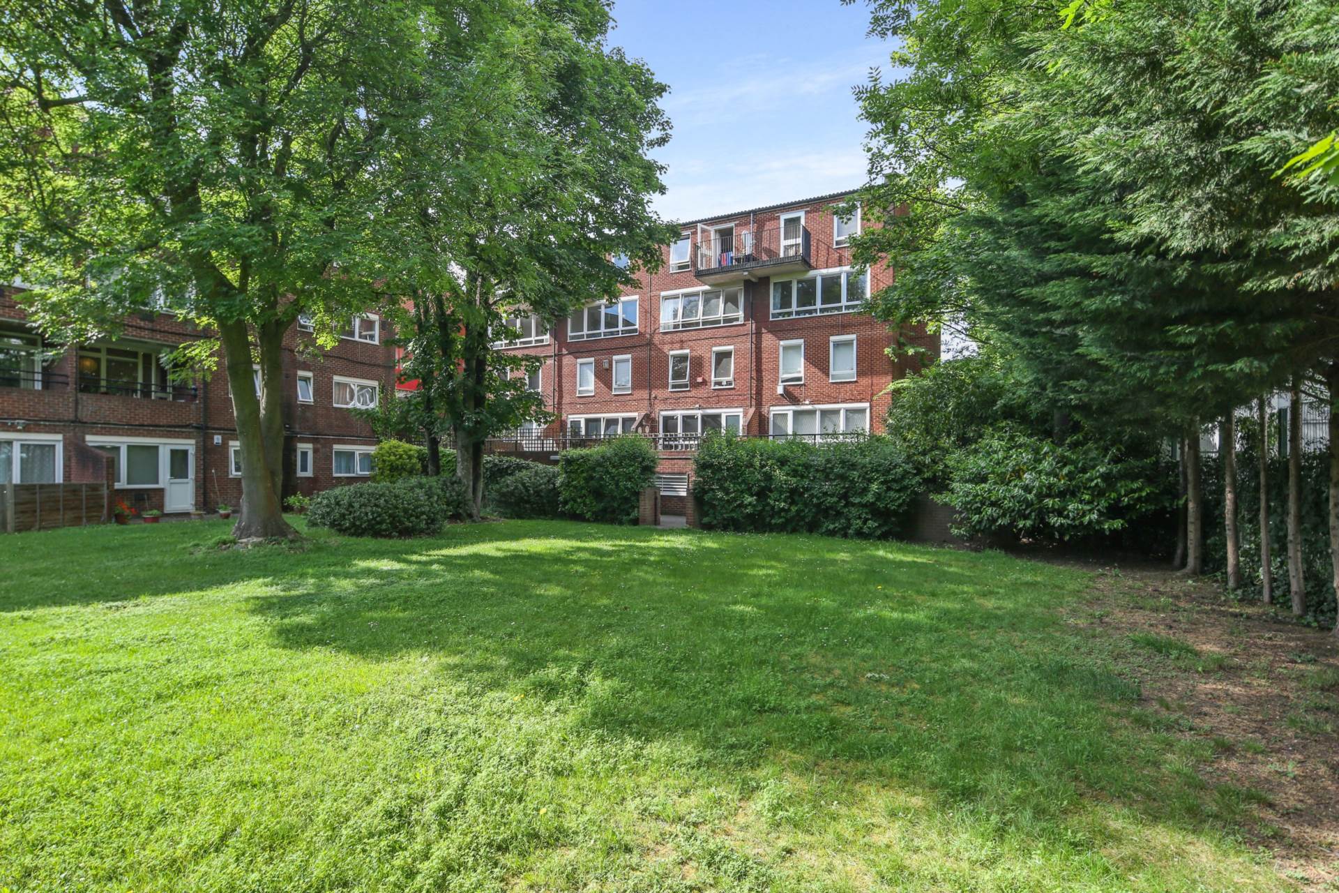 Ollgar Close, Shepherds Bush, W12 0NF, Image 12