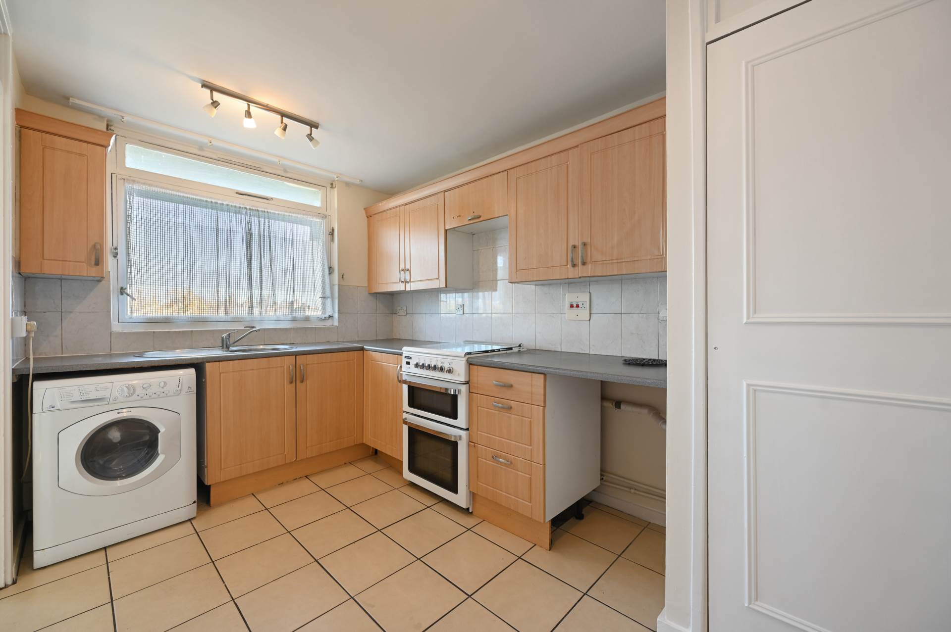 Ollgar Close, Shepherds Bush, W12 0NF, Image 4