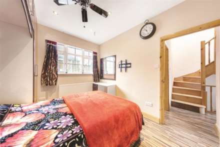 Westway, Shepherds Bush, London W12 7AP, Image 14