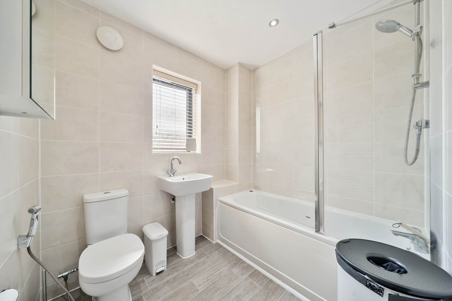 Churchill Road, Hillingdon, UB10 0FL, Image 11