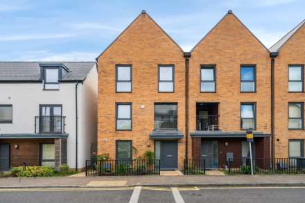 Churchill Road, Hillingdon, UB10 0FL, Image 12