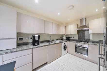 Churchill Road, Hillingdon, UB10 0FL, Image 14