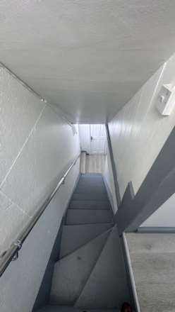 Goldhawk Road, Shepherd's Bush, London W12 8HA, Image 11