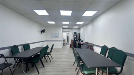 Goldhawk Road, Shepherd's Bush, London W12 8HA, Image 14