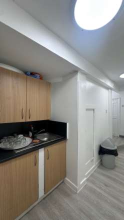 Goldhawk Road, Shepherd's Bush, London W12 8HA, Image 9