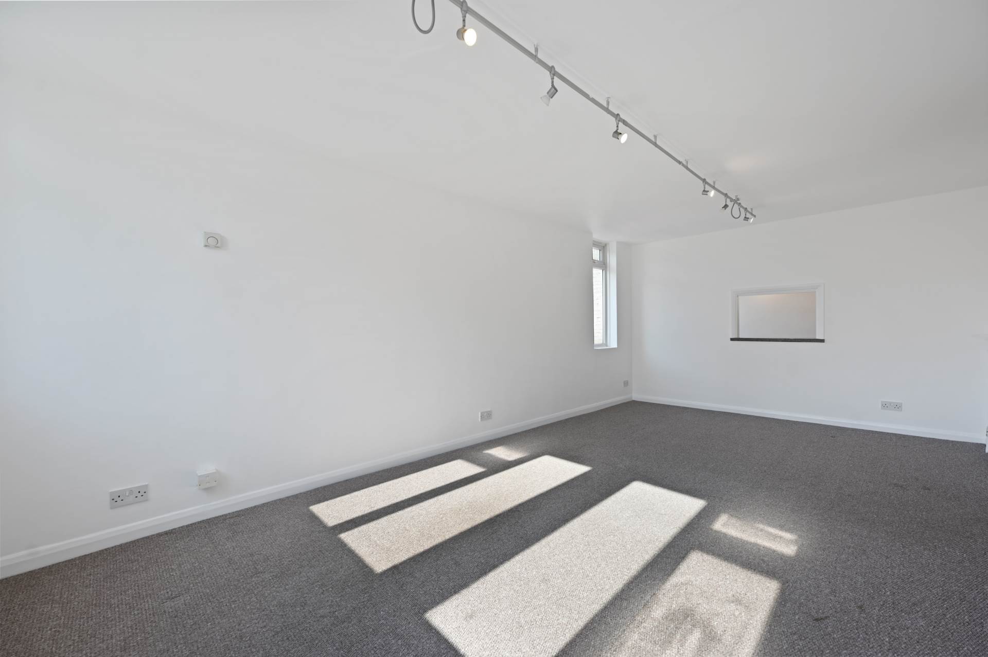 Bagleys Lane, Fulham, London SW6 2AR, Image 2