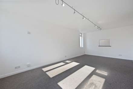 Bagleys Lane, Fulham, London SW6 2AR, Image 2