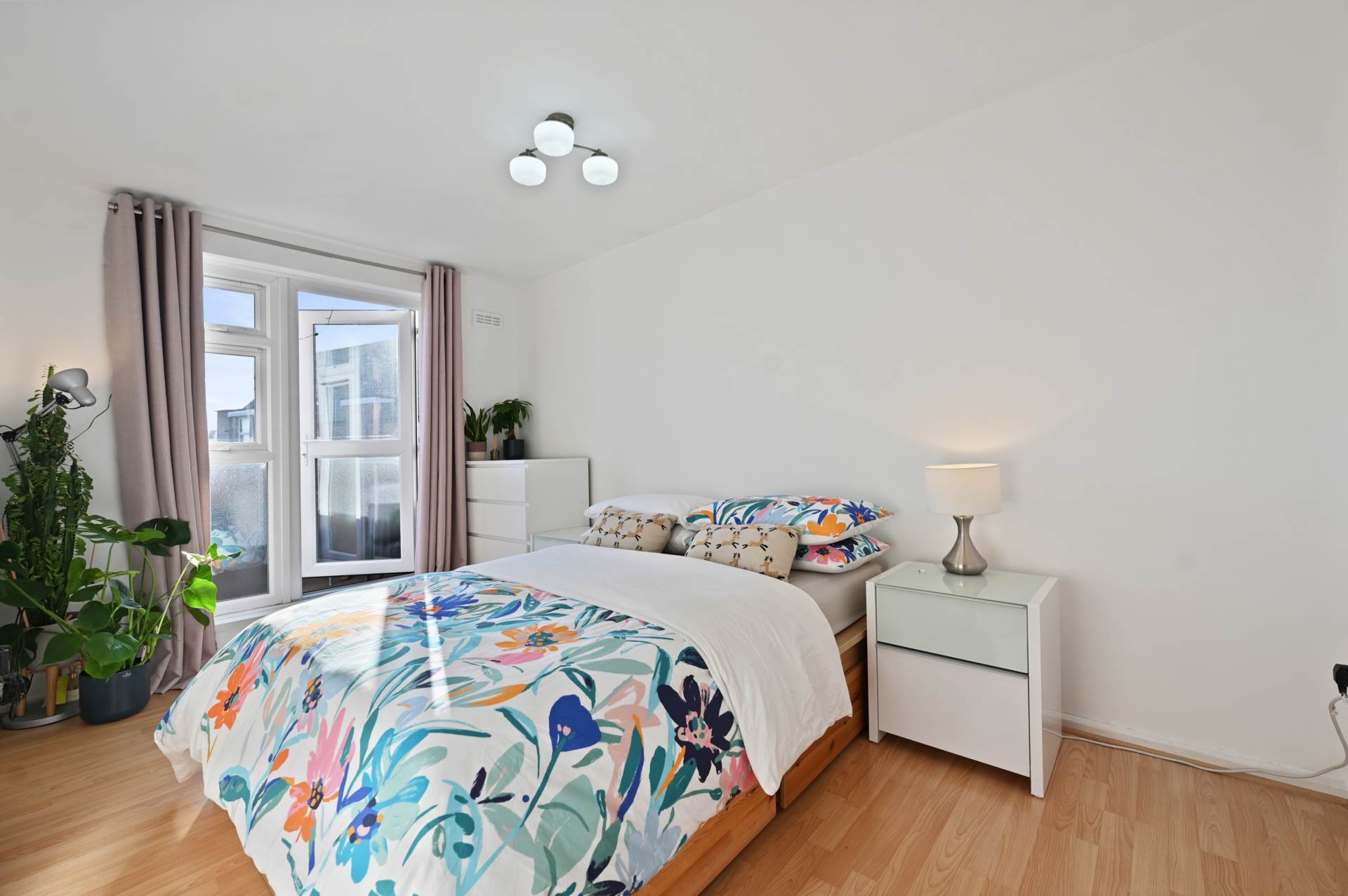 Shepherds Bush, London W12 9AN, Image 5
