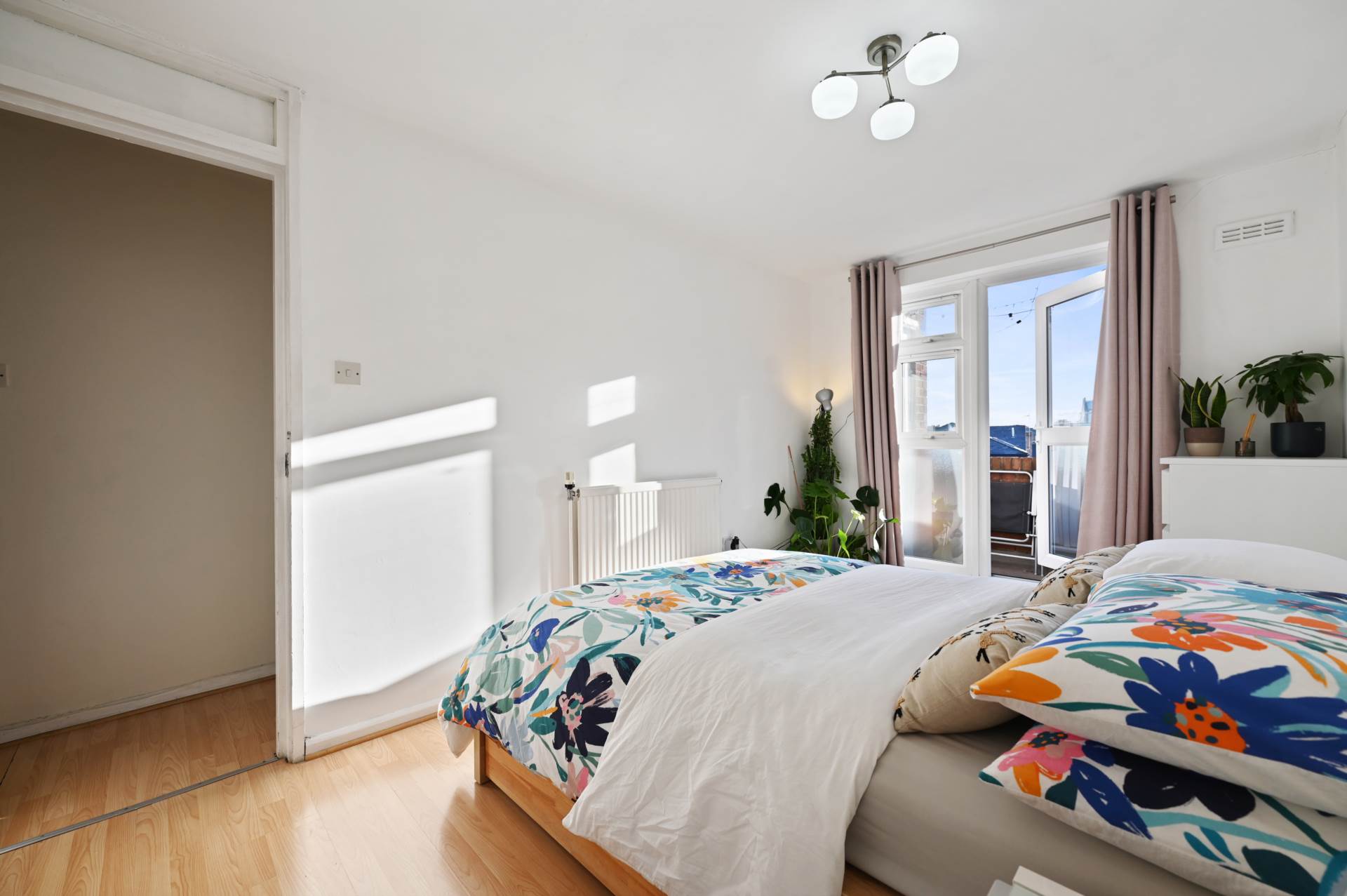 Shepherds Bush, London W12 9AN, Image 8