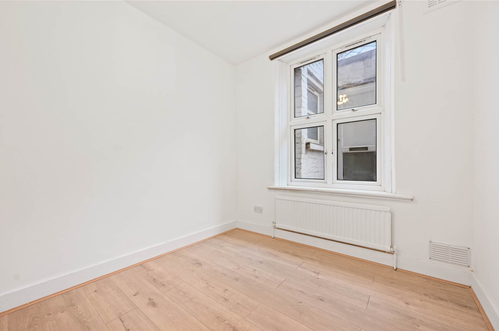 Uxbridge Road, Shepherds Bush, W12 9DL, Image 5