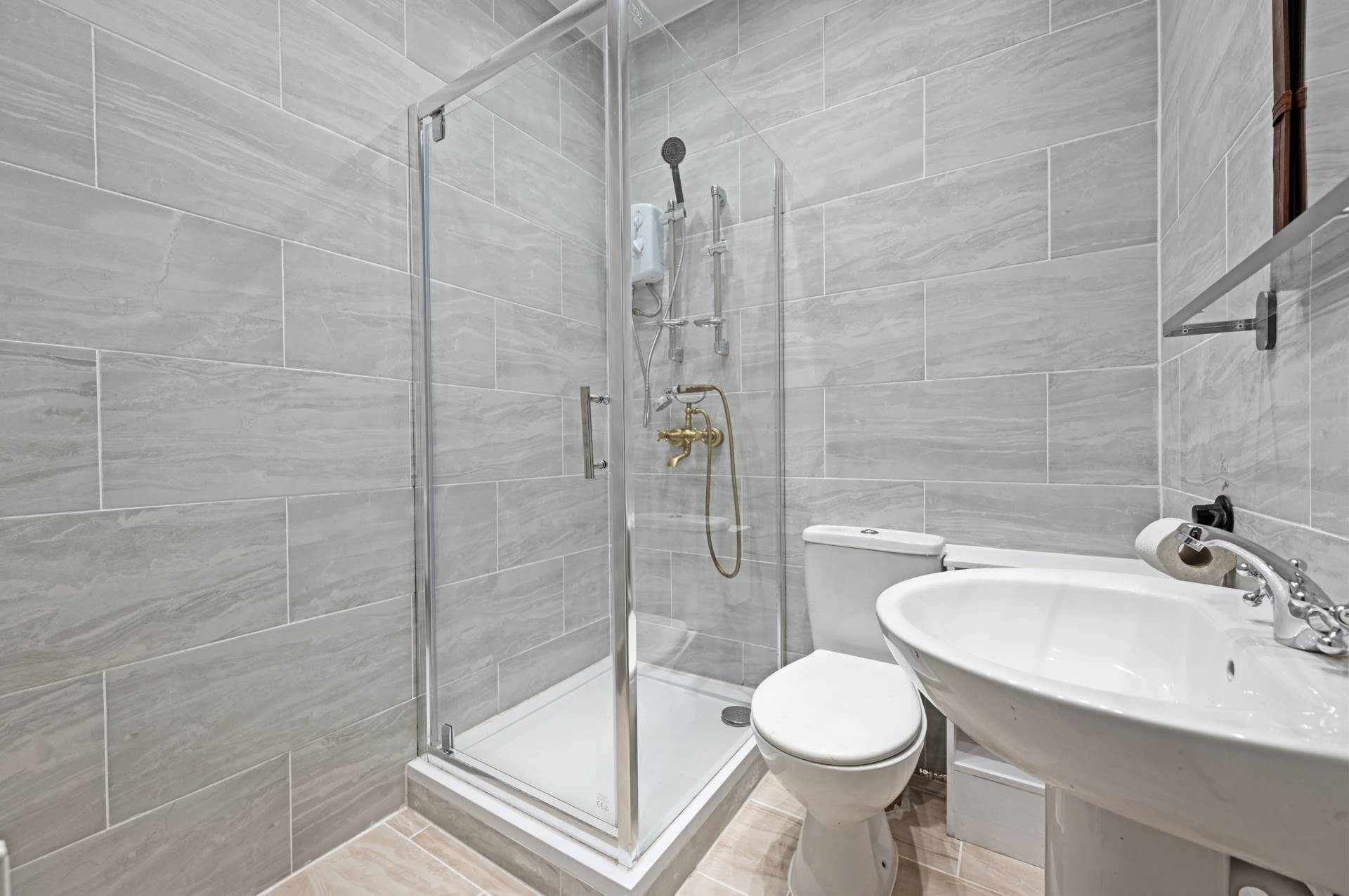 Uxbridge Road, Shepherds Bush, W12 9DL, Image 6