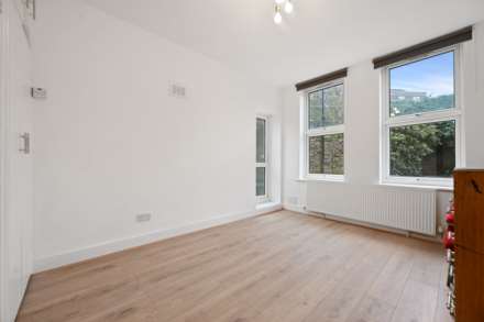 Uxbridge Road, Shepherds Bush, W12 9DL, Image 7