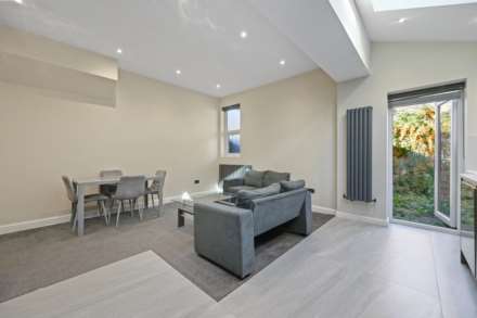 Eynham Road, North Kensington, London W12 0HB, Image 2
