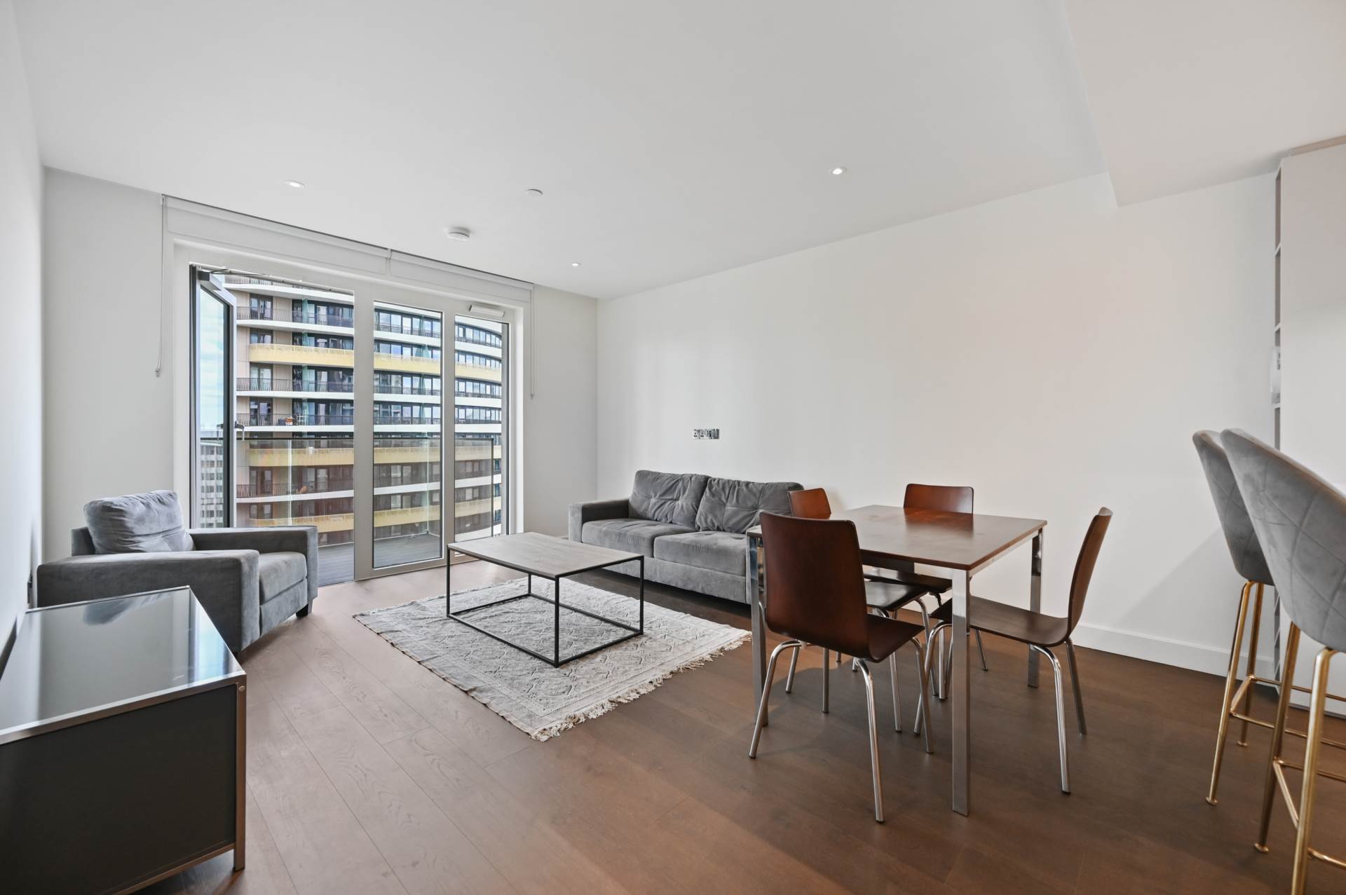 Fountain Park Way, White City, London W12 7JF, Image 4