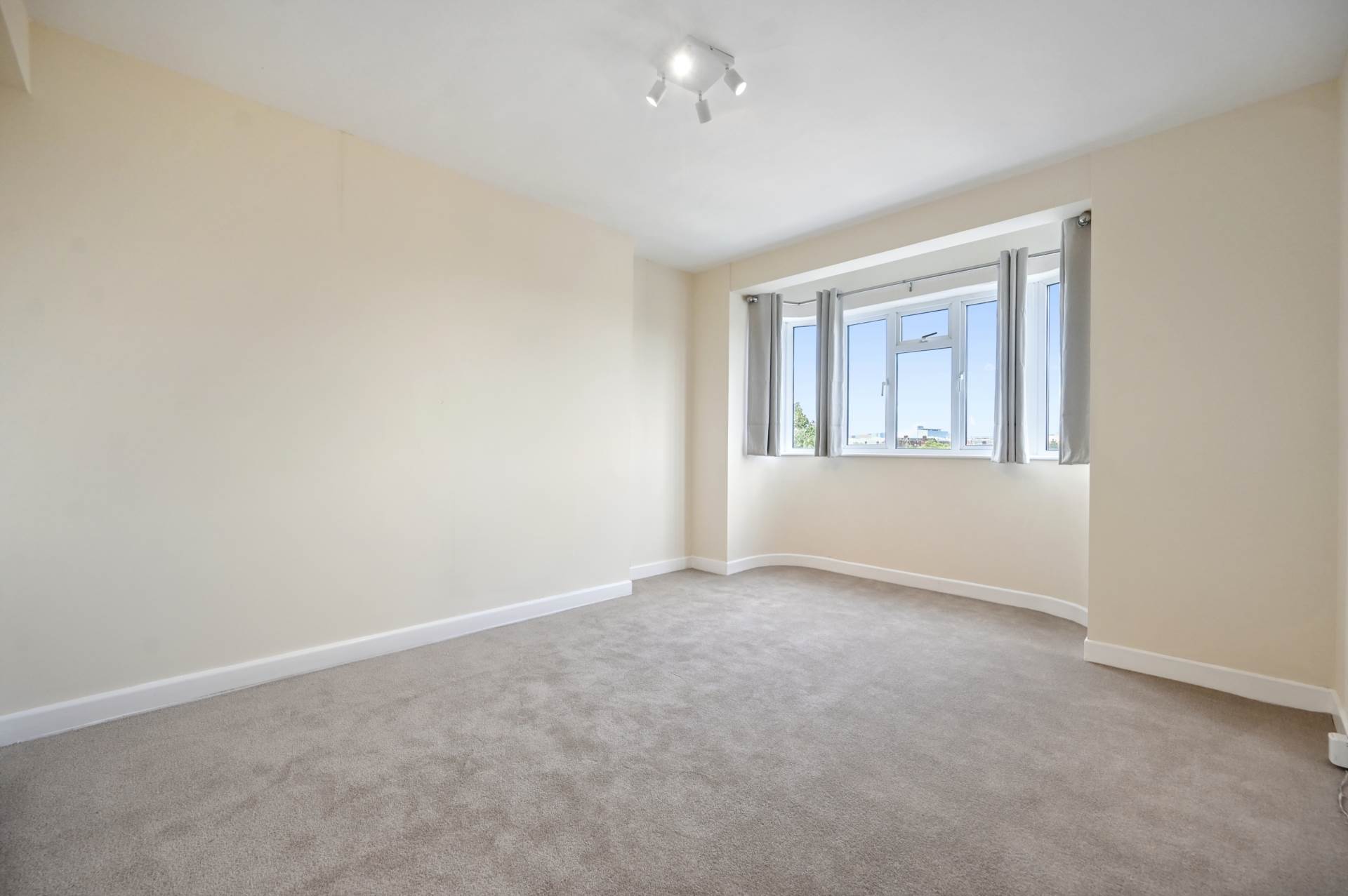 Melville Court, London, W12 9NY, Image 2