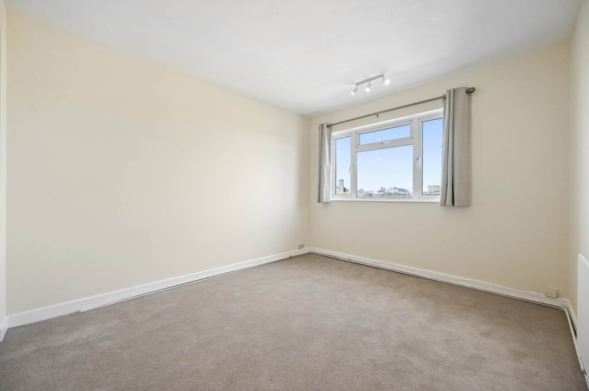 Melville Court, London, W12 9NY, Image 6