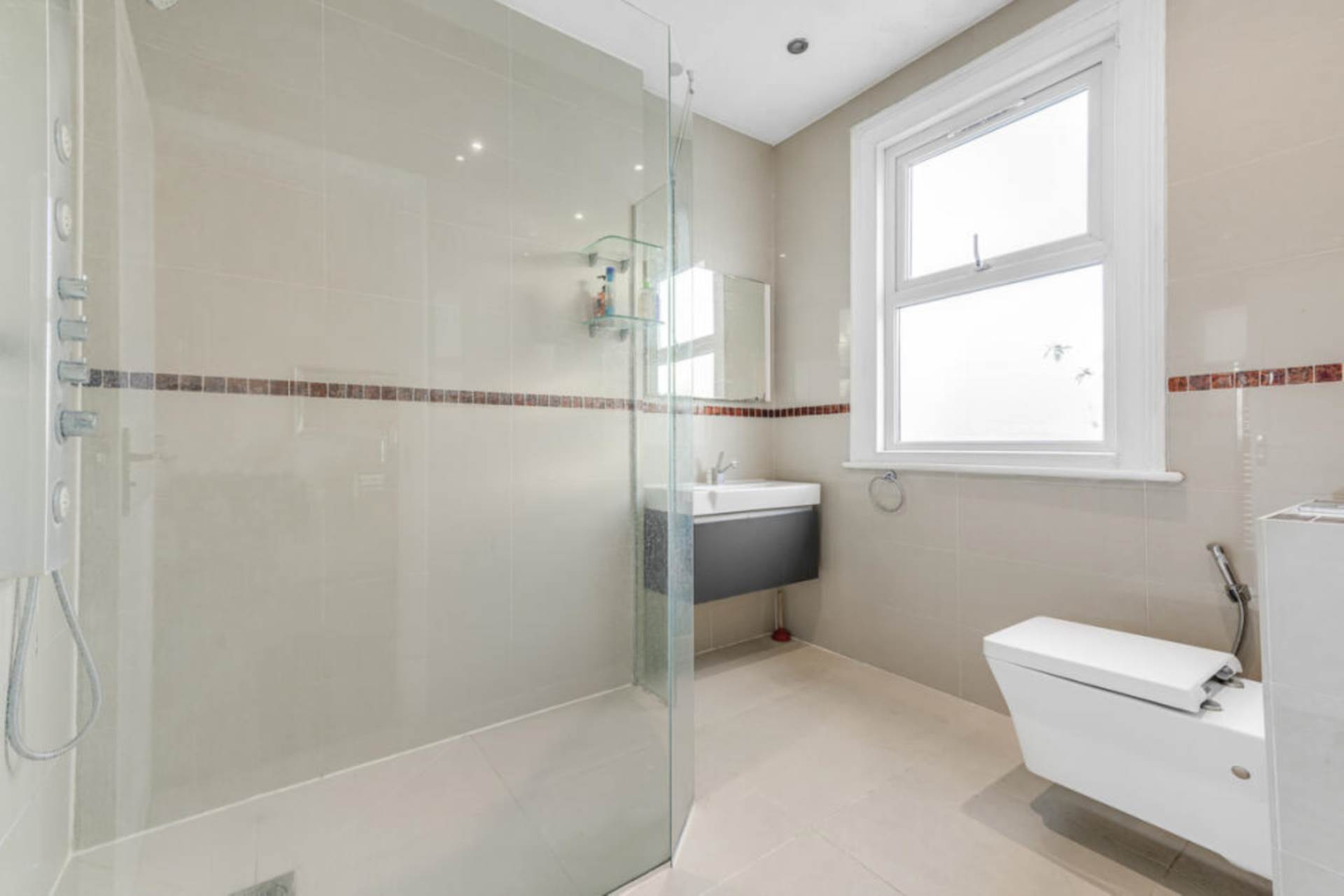 Leopold Road, Ealing Common, W5 3PB, Image 15