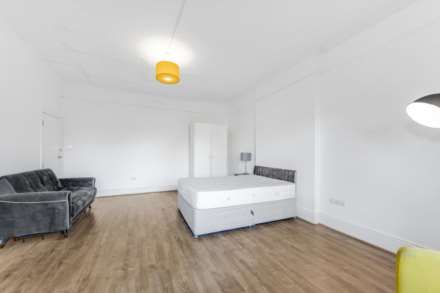 Leopold Road, Ealing Common, W5 3PB, Image 9