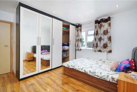 Darwin Drive, Greenford, UB1 3JY, Image 11